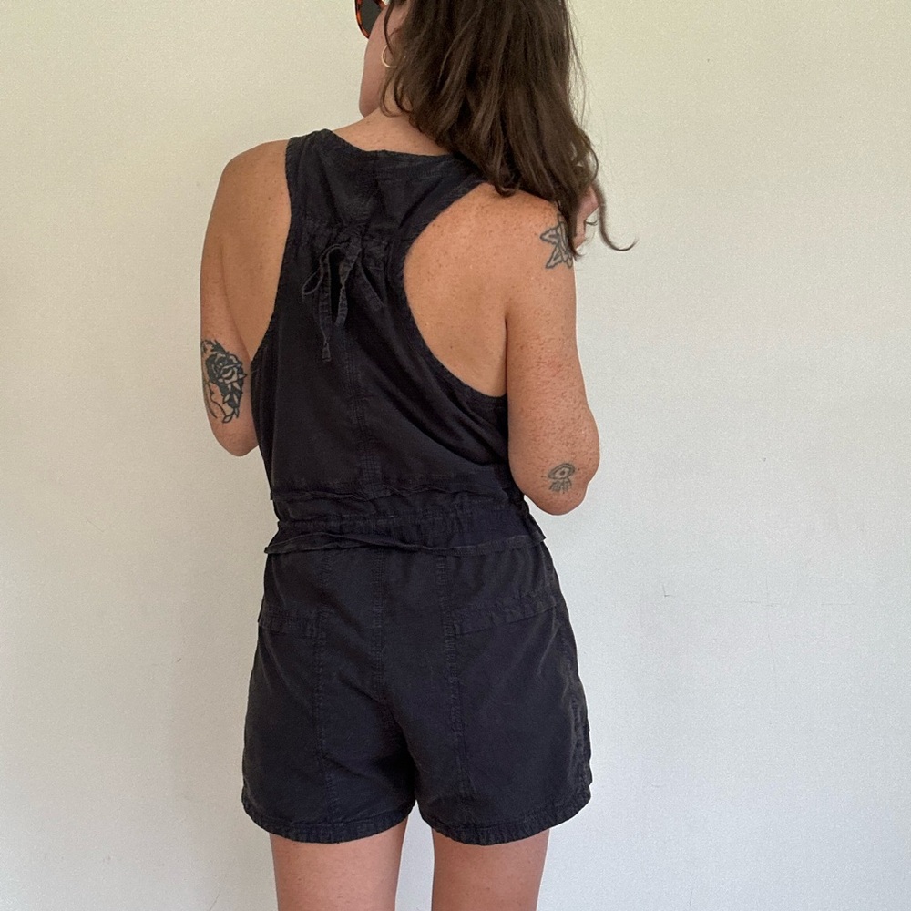 Free people cotton pocket romper. Size small - Picture 8 of 13